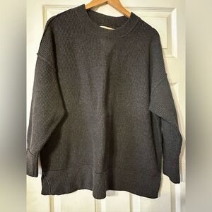 Aerie Gray Knit Sweater - M